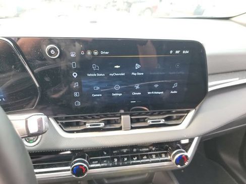 Used 2026 Chevrolet Equinox LT w/ Convenience Package II FWD image 11