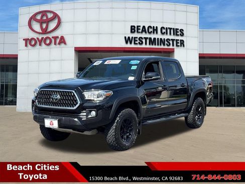 Certified 2019 Toyota Tacoma TRD Off-Road AWD/4WD image 5