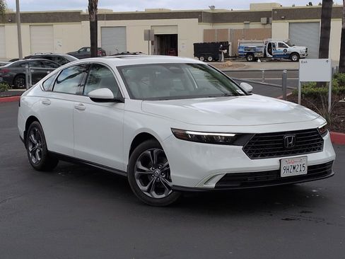 Used 2023 Honda Accord EX image 2