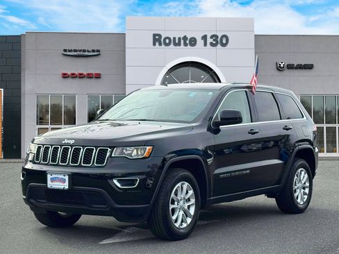 Used 2022 Jeep Grand Cherokee Laredo E w/ Security & Convenience Group image 2