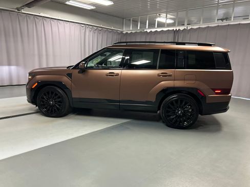 Used 2025 Hyundai Santa Fe Calligraphy image 4