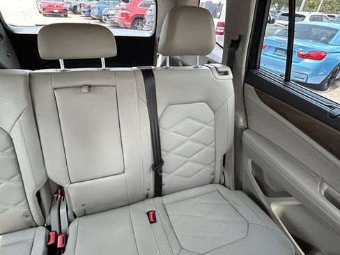 Used 2024 Volkswagen Atlas SE FWD image 14