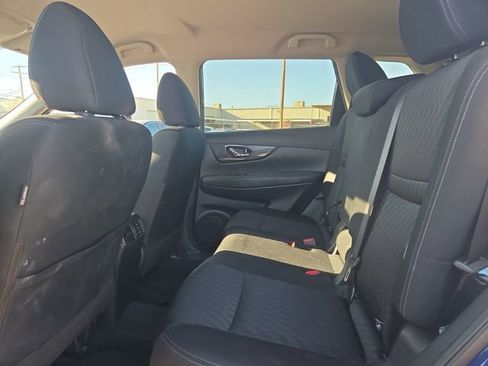 Used 2020 Nissan Rogue SV image 15