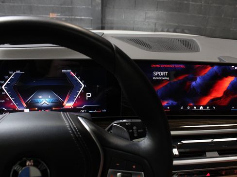 Used 2024 BMW X5 sDrive40i w/ Premium Package image 81