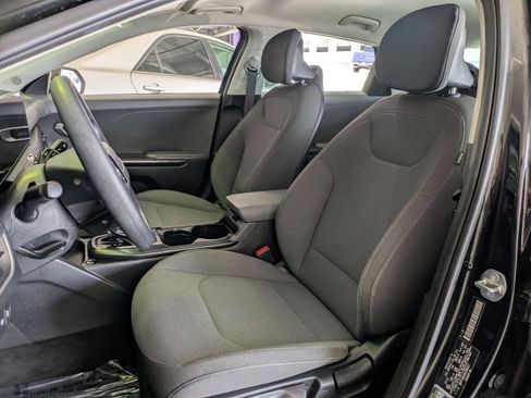Used 2025 Kia K4 FWD image 23