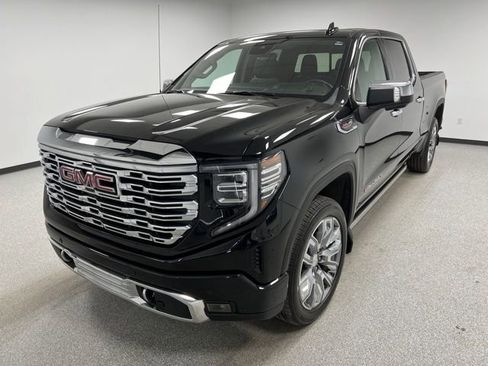 Used 2025 GMC Sierra 1500 Denali w/ Denali Reserve Package image 4