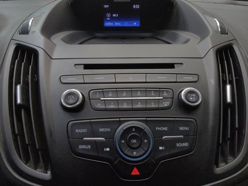 Used 2017 Ford Escape SE FWD image 25