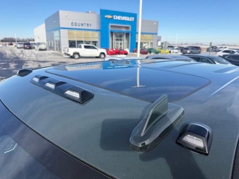 Used 2025 Chevrolet Silverado 2500 LTZ w/ LTZ Premium Package image 12