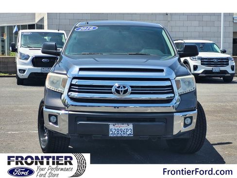 Used 2016 Toyota Tundra SR5 w/ SR5 Upgrade Package RWD image 3