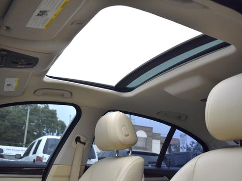 Used 2015 BMW 528i Sedan image 10