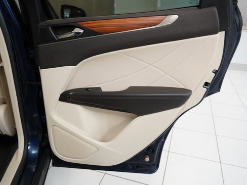 Used 2016 Lincoln MKC Reserve image 28
