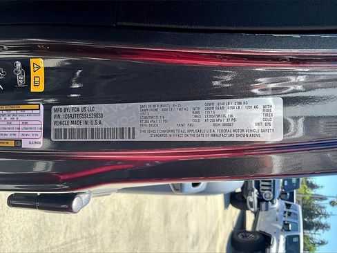 New 2025 Jeep Gladiator Mojave w/ Convenience Group image 13