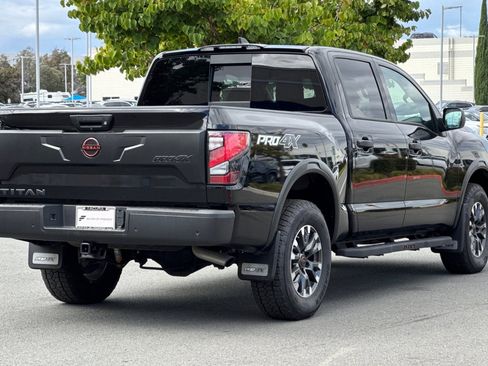 Used 2024 Nissan Titan PRO-4X w/ Off Road Protection Package image 4