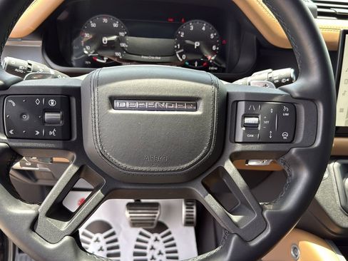 Used 2025 Land Rover Defender 110 V8 AWD/4WD image 14