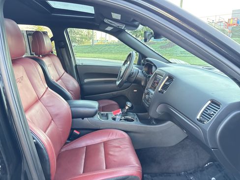 Used 2018 Dodge Durango SRT w/ Technology Group AWD/4WD image 25