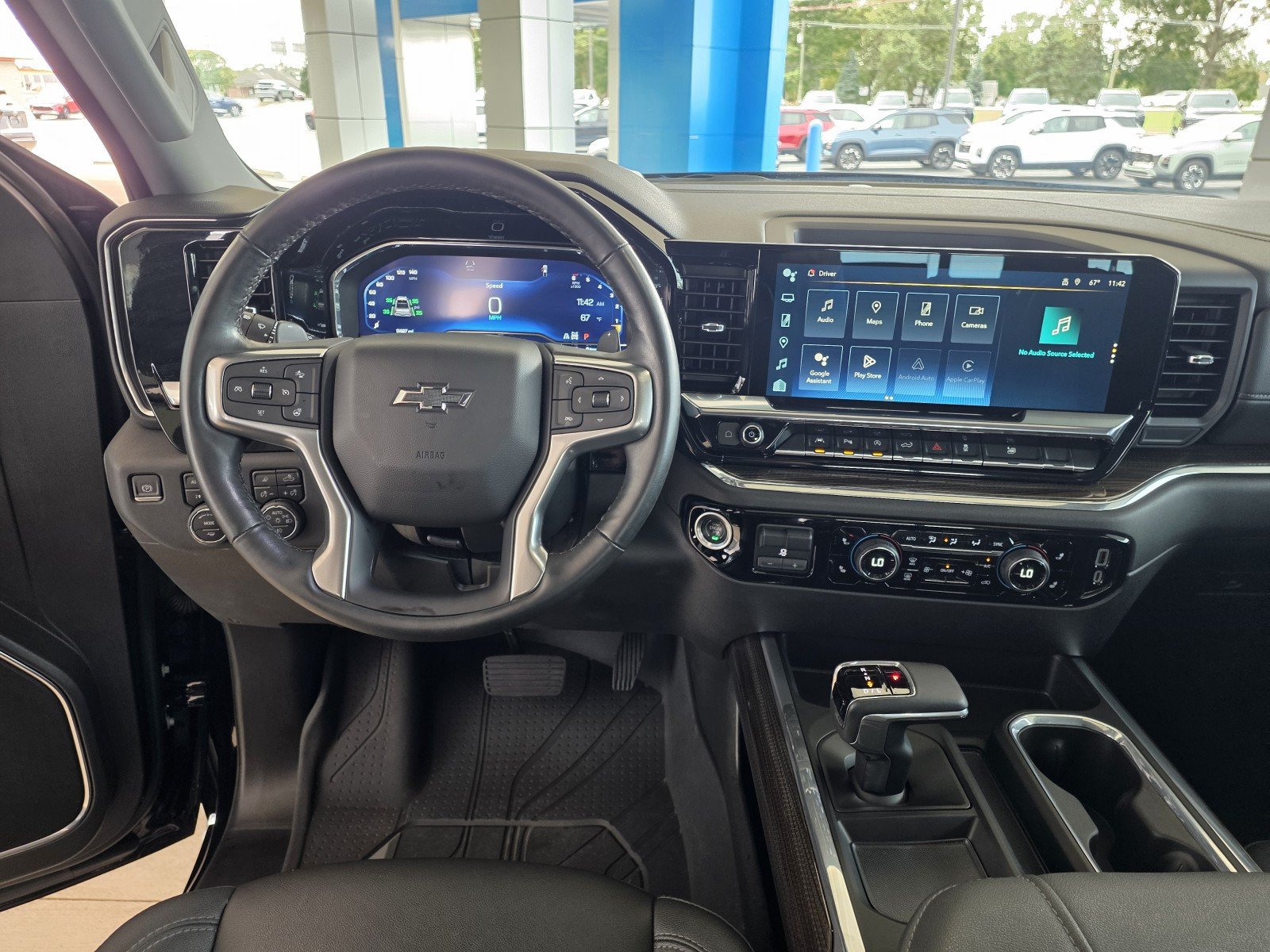 Used 2023 Chevrolet Silverado 1500 RST w/ Redline Edition AWD/4WD image 3