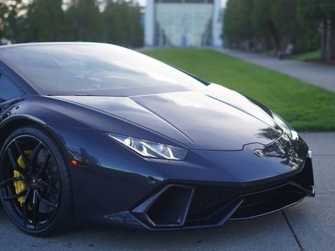 Used 2016 Lamborghini Huracan LP 610-4 image 8