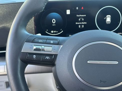 Used 2025 Hyundai Kona Limited image 17