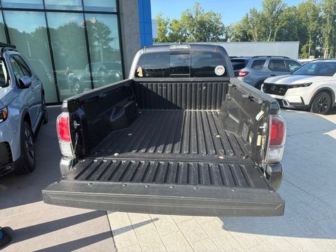 Used 2023 Toyota Tacoma TRD Sport AWD/4WD image 5