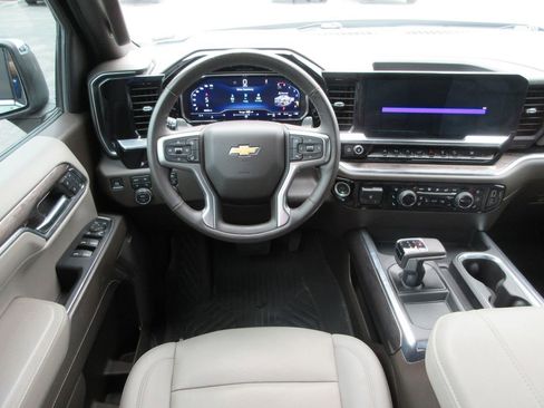 Certified 2024 Chevrolet Silverado 1500 LTZ image 18