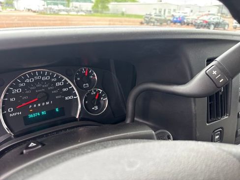 Used 2025 GMC Savana 3500 LT w/ LT Preferred Equipment Group RWD image 27