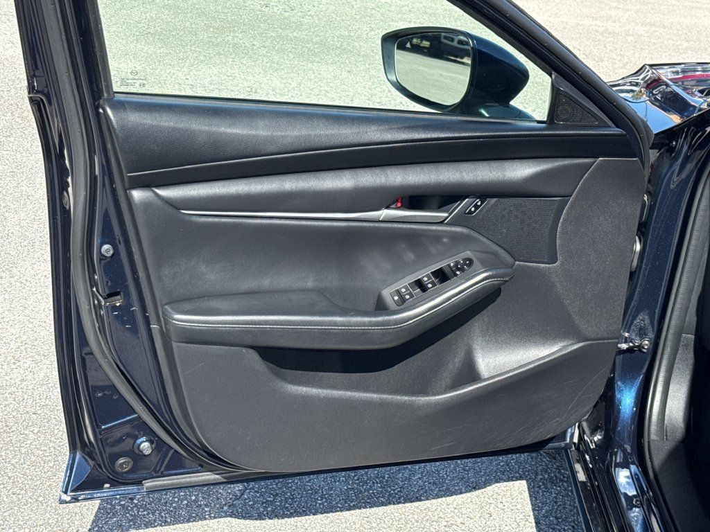 Used 2023 MAZDA MAZDA3 s FWD image 13