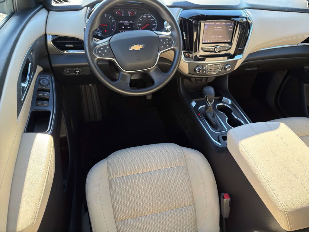 Used 2023 Chevrolet Traverse LS FWD image 8