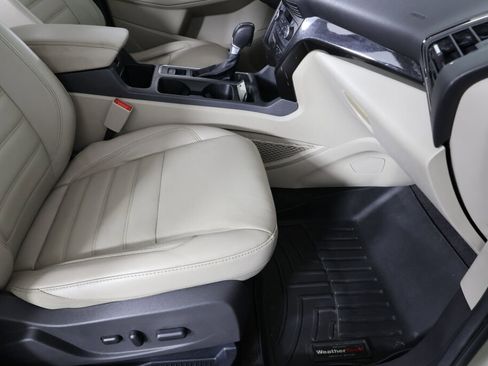 Used 2017 Ford Escape Titanium image 27