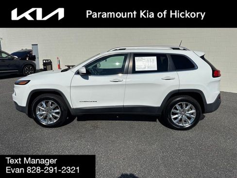 Used 2016 Jeep Cherokee Limited AWD/4WD image 4