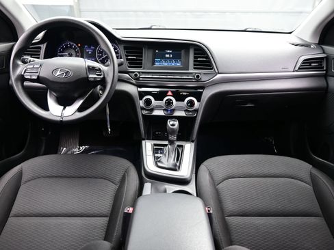 Used 2019 Hyundai Elantra SE w/ Cargo Package FWD image 15