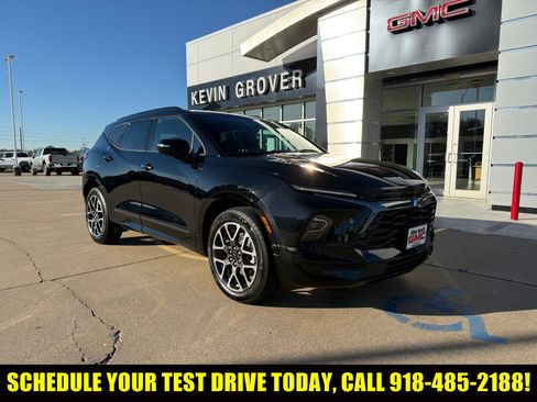 Certified 2025 Chevrolet Blazer RS image 1