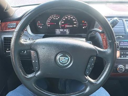 Used 2006 Cadillac DTS image 16