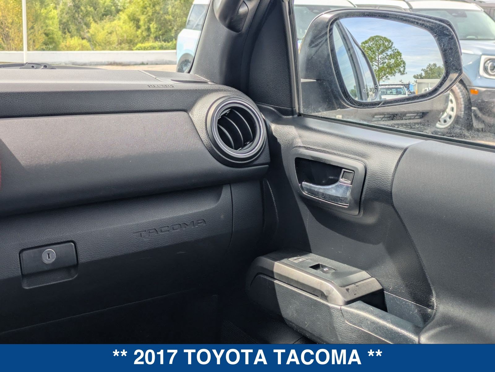 Used 2017 Toyota Tacoma TRD Off-Road w/ Tow Package (A/T) AWD/4WD image 19