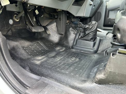 Used 2023 Ford F650 2WD Regular Cab Super Duty image 42