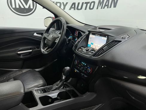 Used 2017 Ford Escape Titanium image 21