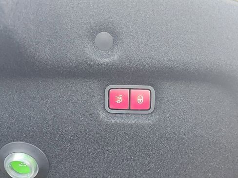 Used 2022 Mercedes-Benz SL 55 AMG 4MATIC image 8