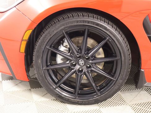 Used 2024 Toyota GR86 Premium RWD image 16