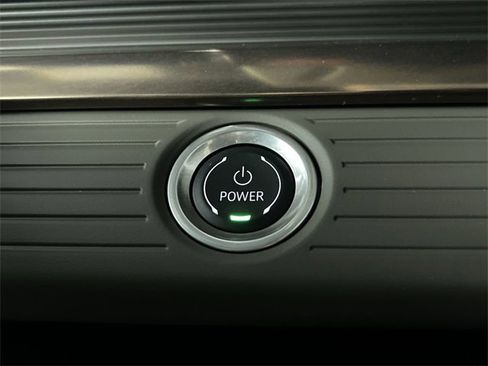 Used 2025 GMC Hummer EV 3X w/ LPO, Dark Essentials Package image 17