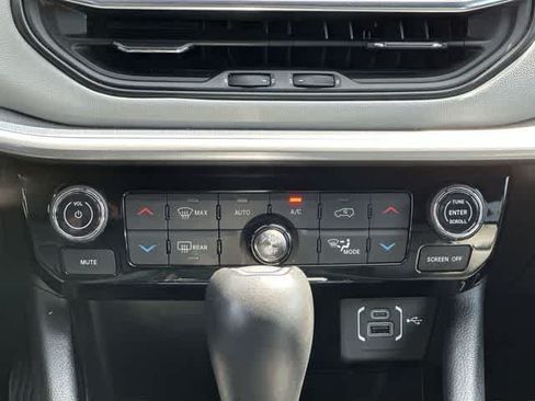 Used 2024 Jeep Compass Limited AWD/4WD image 15