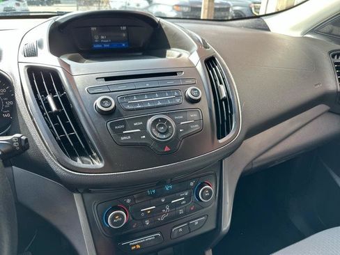 Used 2018 Ford Escape SE image 16