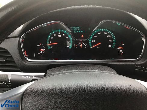 Used 2017 Chevrolet Traverse LT image 38
