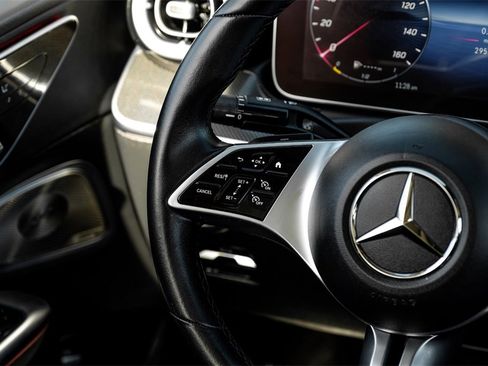 Used 2022 Mercedes-Benz C 300 Sedan w/ Exclusive Trim Package image 16