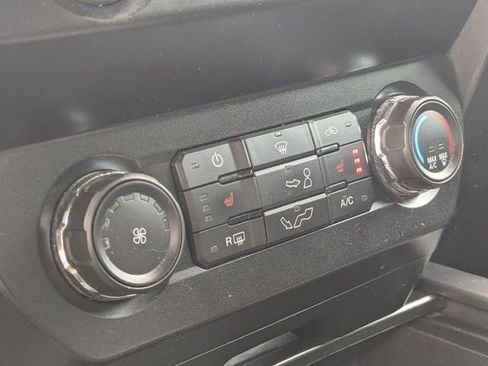 Used 2019 Ford F150 XLT w/ Equipment Group 302A Luxury AWD/4WD image 21