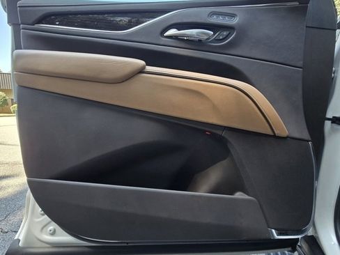 Used 2022 Cadillac Escalade ESV Premium Luxury w/ Performance Package image 17