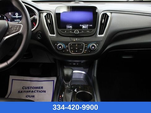 Used 2024 Chevrolet Malibu LT image 19
