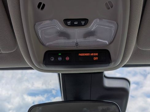 Used 2024 Buick Encore GX Preferred AWD/4WD image 18