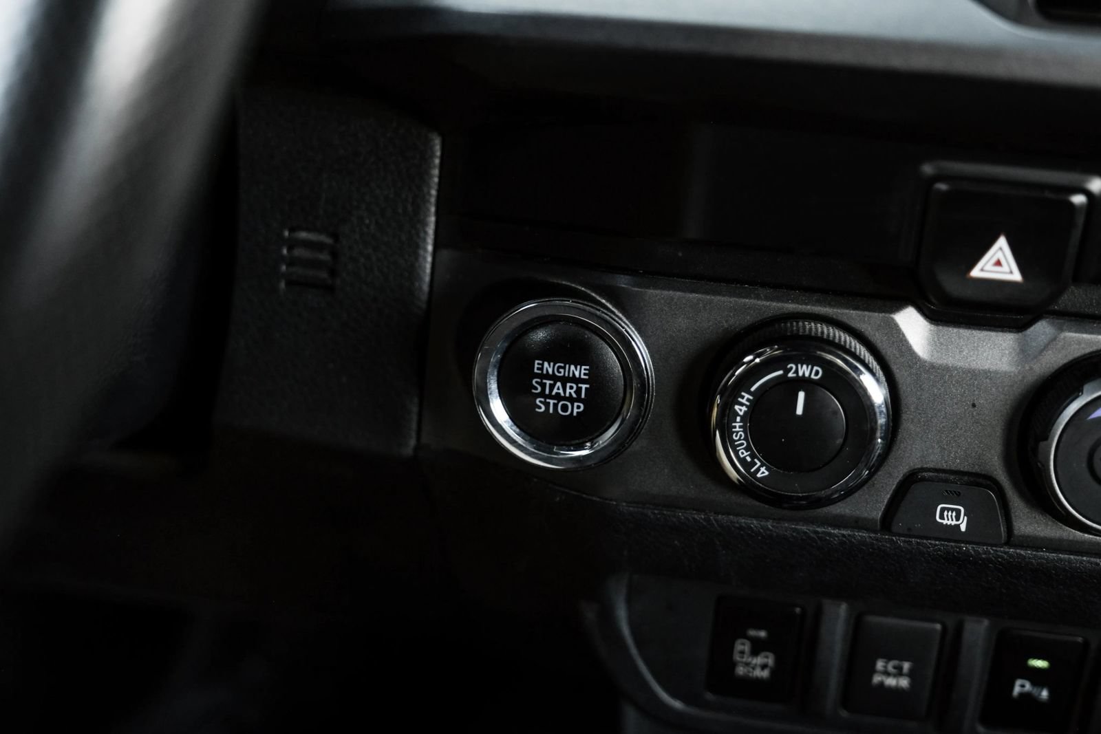 Used 2021 Toyota Tacoma TRD Off-Road w/ Technology Package AWD/4WD image 18