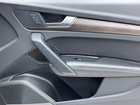 Used 2023 Audi Q5 2.0T Premium Plus w/ Premium Plus Package image 47