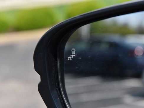 New 2026 Honda HR-V EX-L image 9