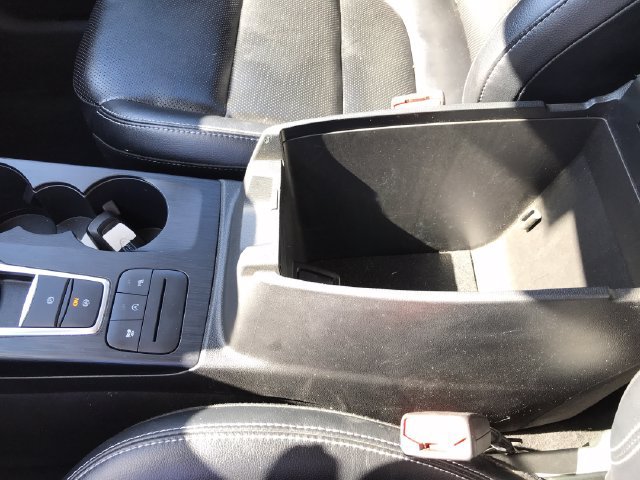 Used 2022 Ford Escape Titanium AWD/4WD image 15